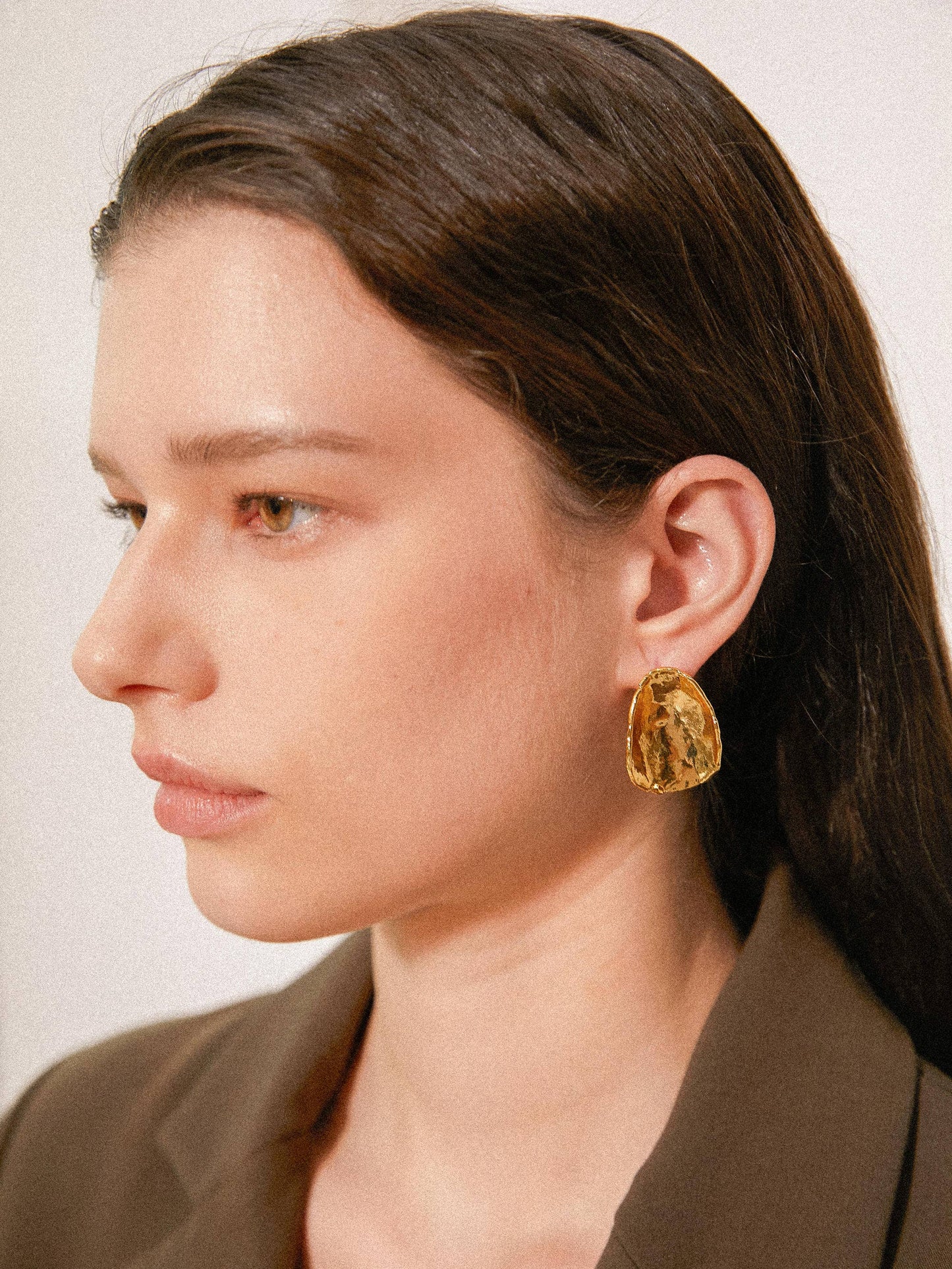 The Alchemist Abstract Oval Statement Stud