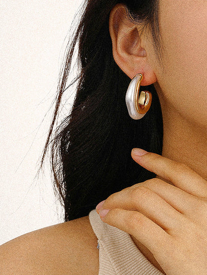 Ephyra 18K Gold Classic Pearl C Hoop Earring