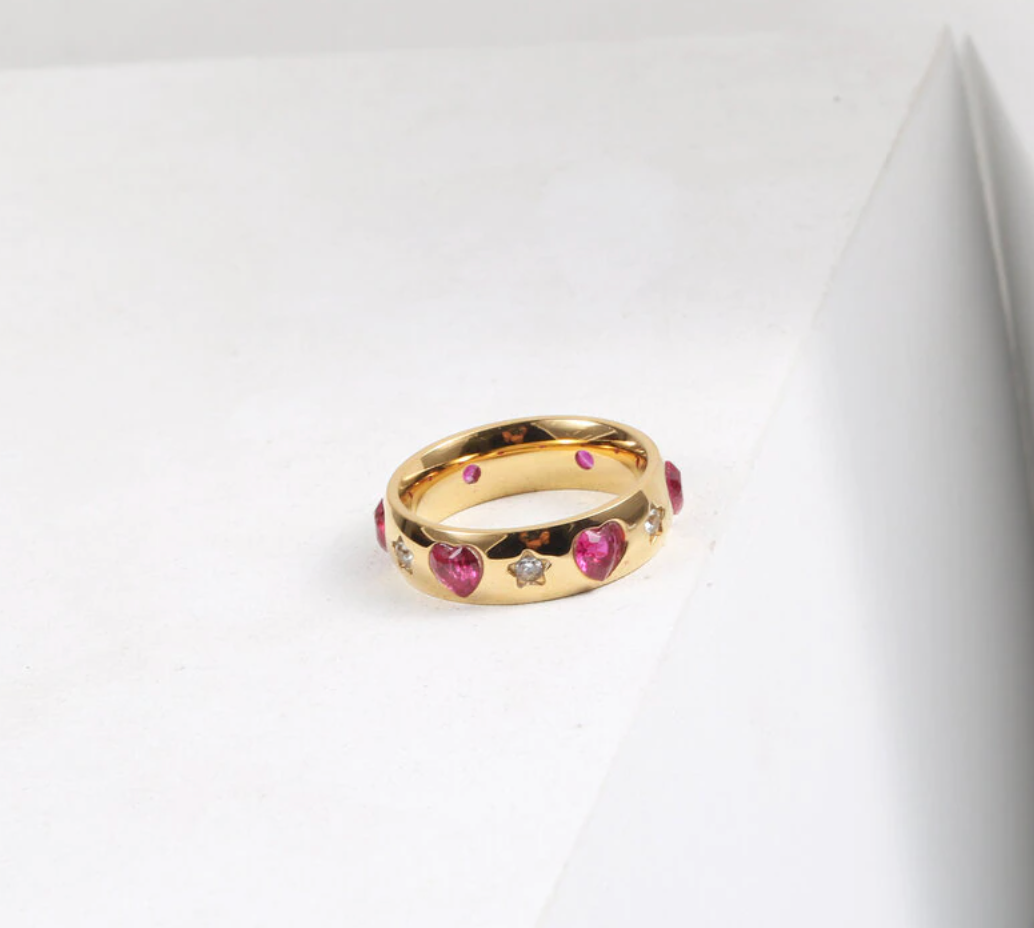 Queen of Hearts Crystal Gold Band