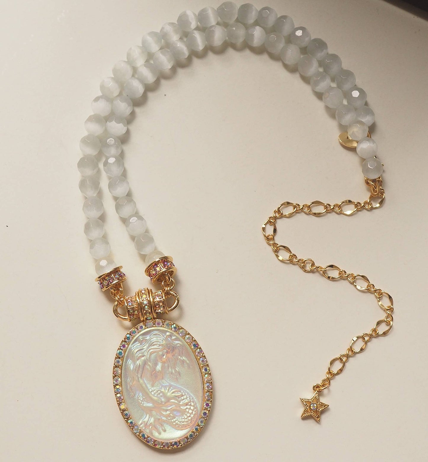 Vintage Mermaid White Cat's Eye Beads Necklace