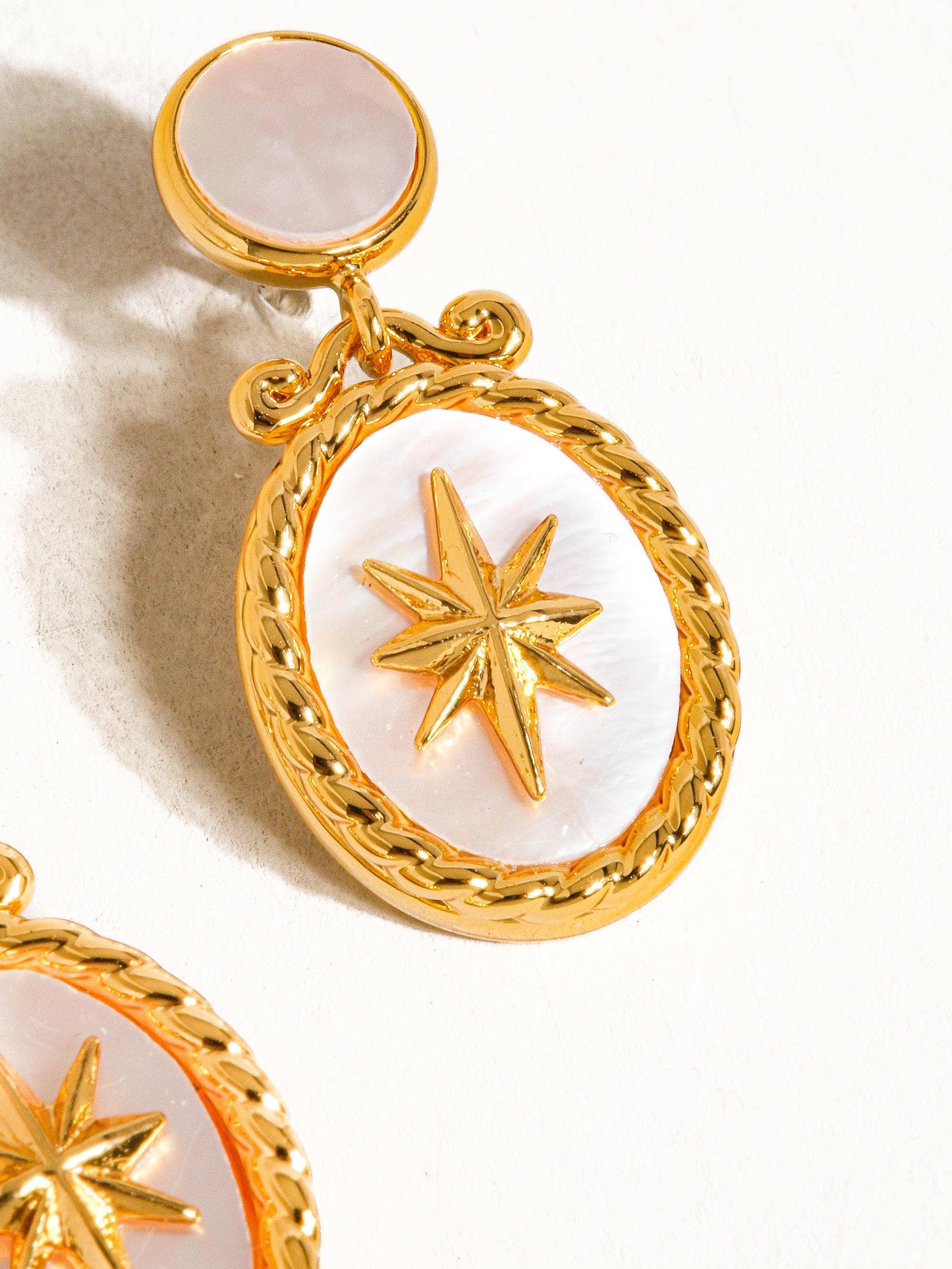 inner Compass 18K Gold Vintage Star Shell Earring