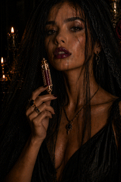 COVEN ✨ 深紫红色混合浆果唇彩 ✨ 即将补货