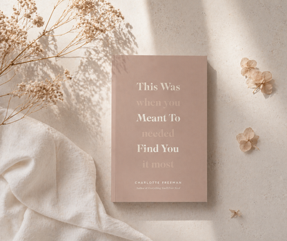 C'était destiné à vous trouver (quand vous en aviez le plus besoin) ✨ Livre de Charlotte Freeman