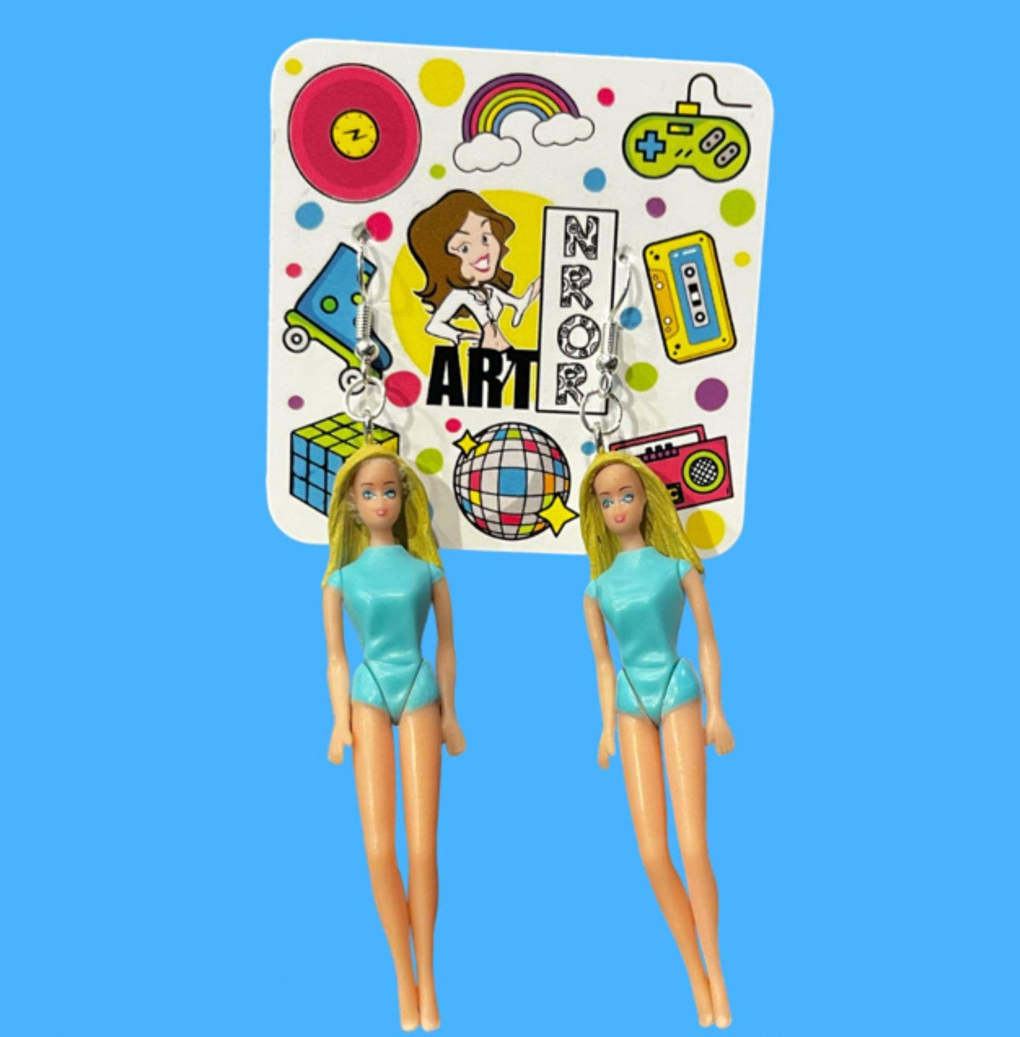 Barbie: Malibu Barbie 🌴 Beach 💅 Poseable Doll Earrings