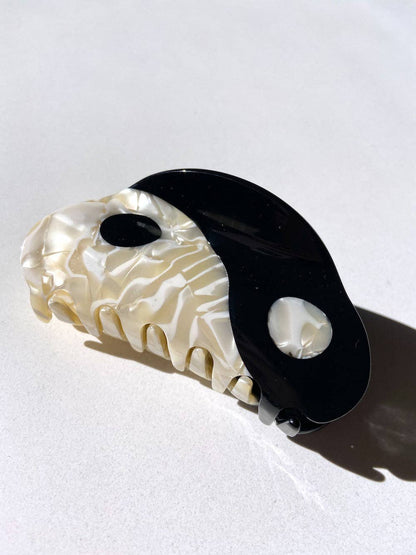 Big Yin Yang Shell Claw Clip ☯️ Eco-Friendly