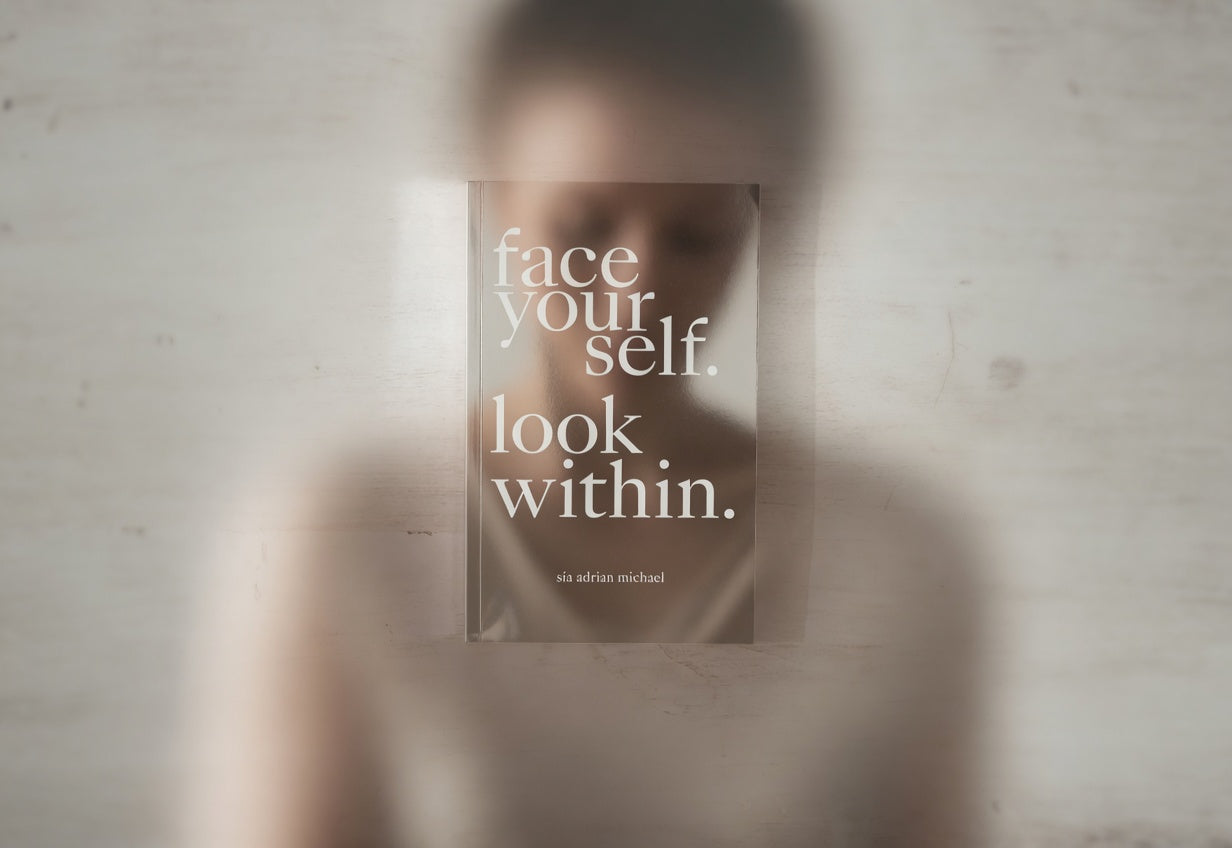 面对自己。审视内心✨ 作者：Adrian Michael