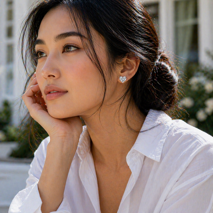 Coeur Lumière Moissanite Studs