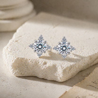 Boucles d'oreilles à tige trèfle moissanite Four-ever A Lucky Girl en argent sterling