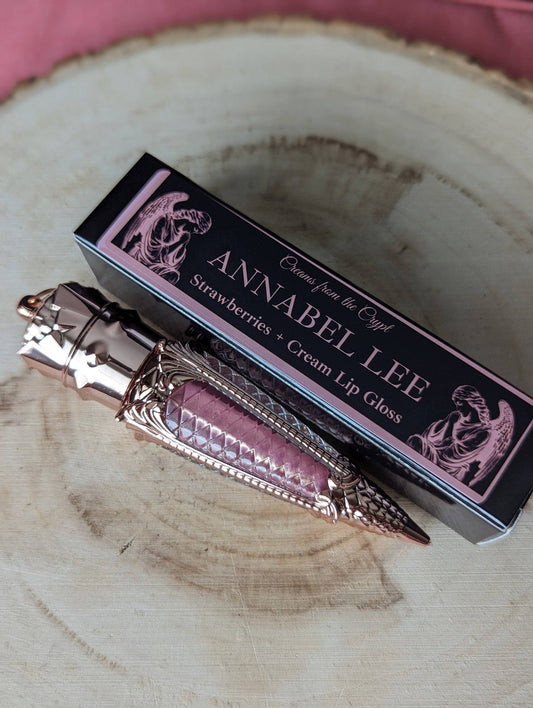 ANNABEL LEE - Strawberries and cream scented lip gloss  💞 Limited Edition